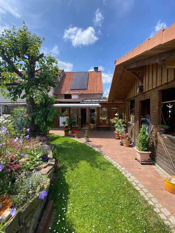 Thumbnail-Haus zum Kaufen in Markoldendorf 329.000,00 € 211 m²