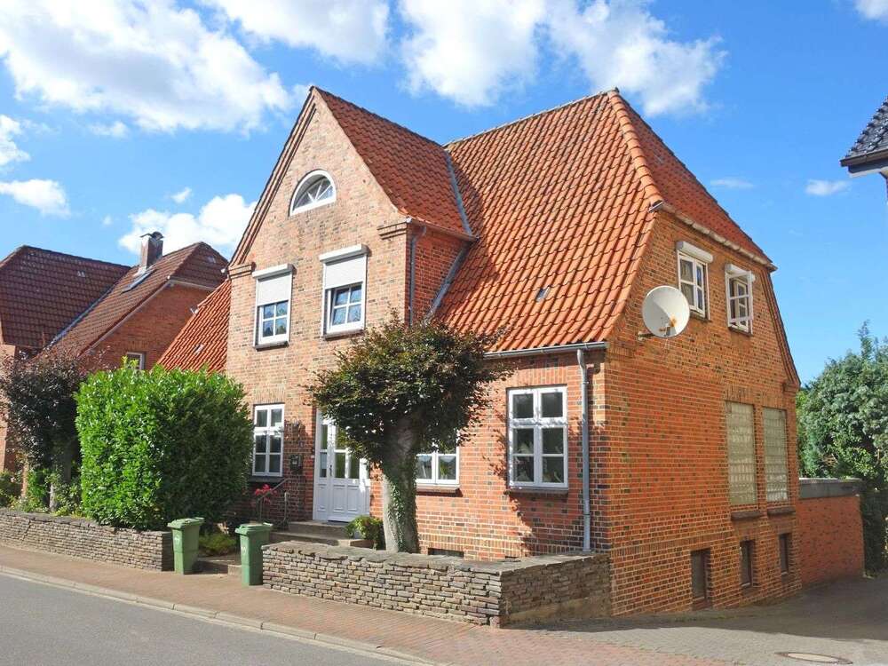 Thumbnail-Haus zum Kaufen in Burg 465.000,00 € 198 m²