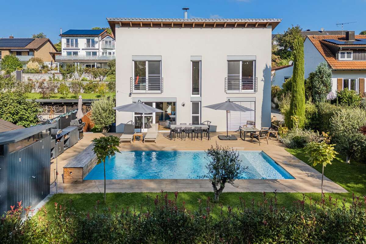 Thumbnail-Haus zum Kaufen in Singen Hausen an der Aach 998.000,00 € 190 m²