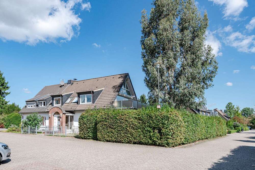Thumbnail-Haus zum Kaufen in Düsseldorf 949.000,00 € 223 m²