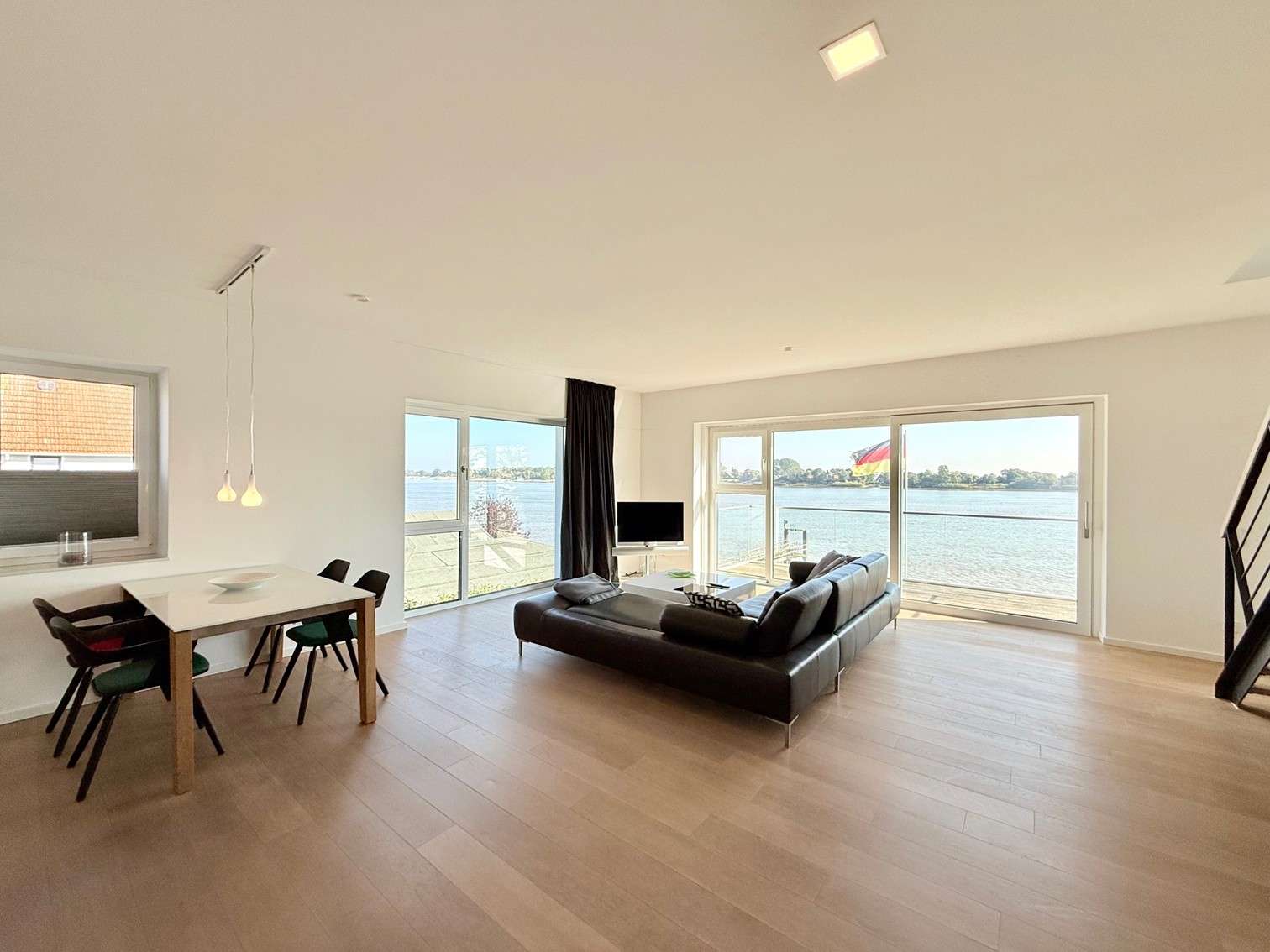 Thumbnail-Wohnung zum Mieten in Brake 1.500,00 € 104.42 m²