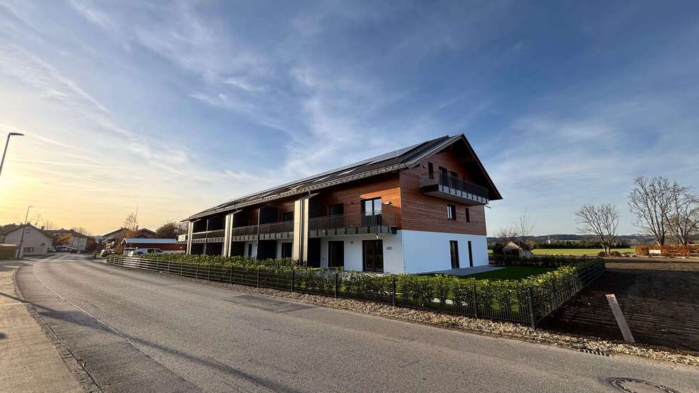 Thumbnail-Wohnung zum Mieten in Bruckmühl 1.345,00 € 77.67 m²