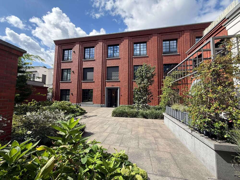 Thumbnail-Wohnung zum Mieten in Düsseldorf 8.000,00 € 198 m²