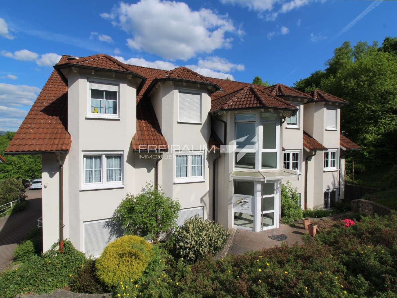 Thumbnail-Wohnung zum Kaufen in Netphen Dreis-Tiefenbach 160.000,00 € 83 m²