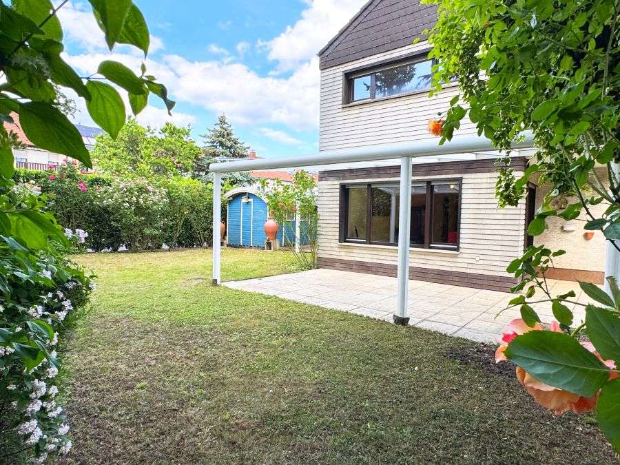 Thumbnail-Haus zum Kaufen in Wiesbaden-Nordenstadt 960.000,00 € 160 m²