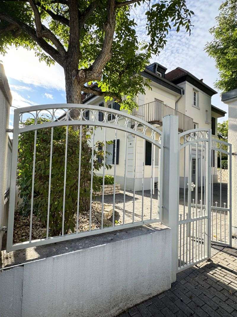 Thumbnail-Haus zum Kaufen in Wiesbaden 1.380.000,00 € 230 m²