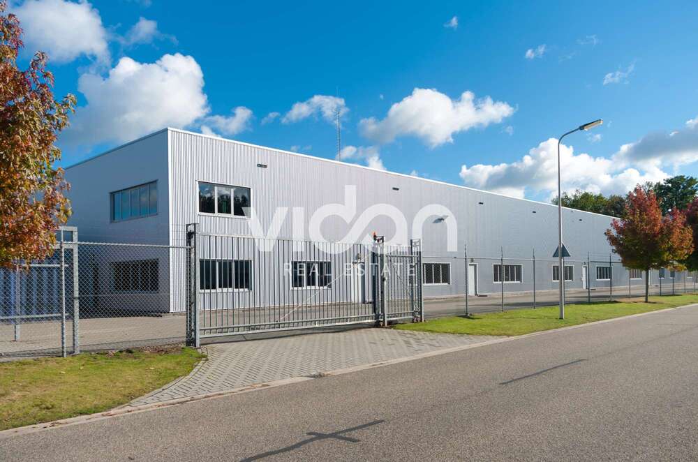 Thumbnail-Halle in Troisdorf 8.932,70 € 1823 m²