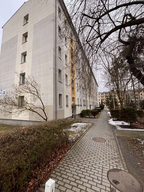 Thumbnail-Wohnung zum Mieten in Bitterfeld-Wolfen 300,00 € 48 m²