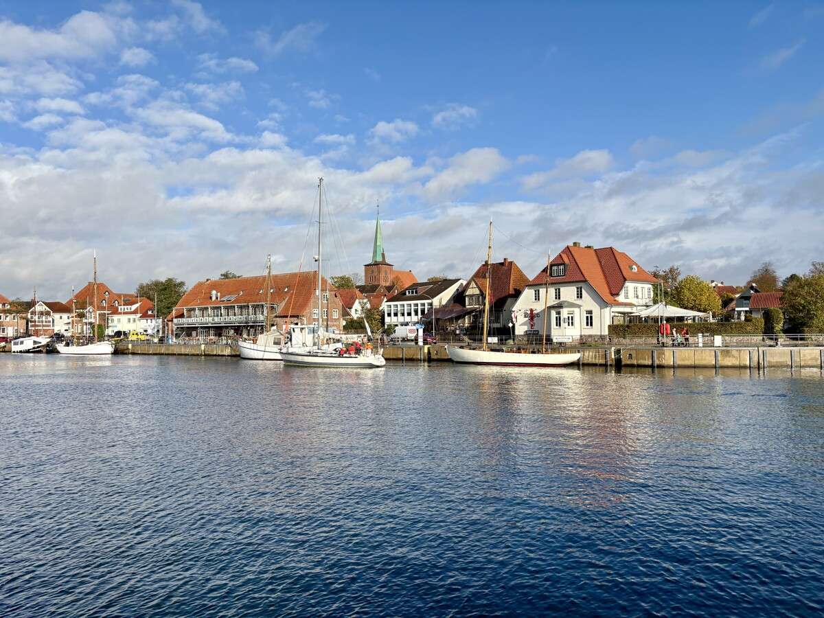 Thumbnail-Einzelhandel in Neustadt in Holstein 2.288,00 € 88 m²