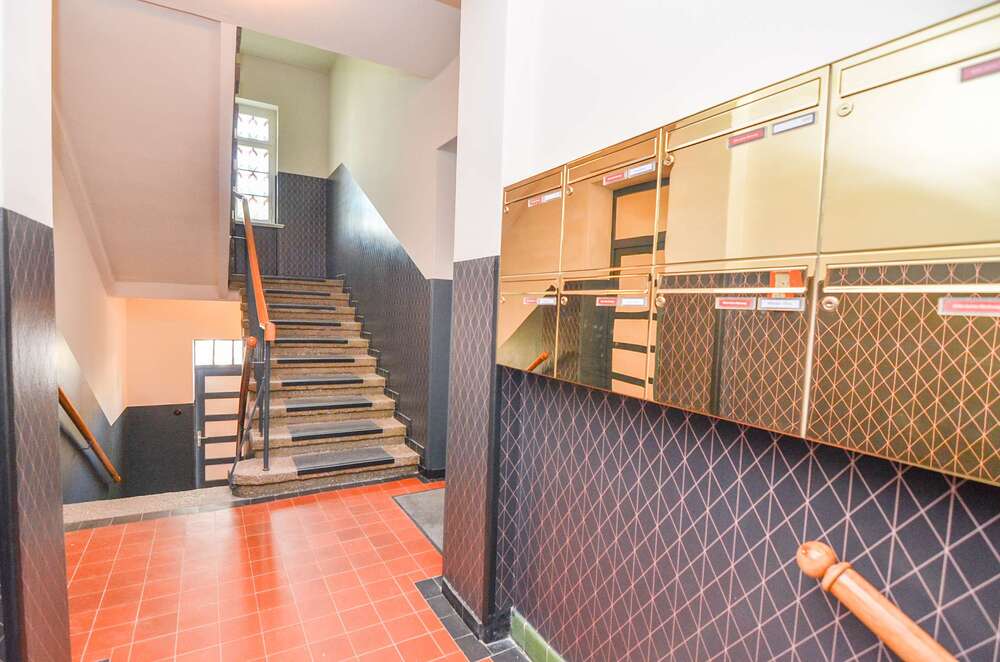 Thumbnail-Wohnung zum Kaufen in Halle 433.000,00 € 104.75 m²