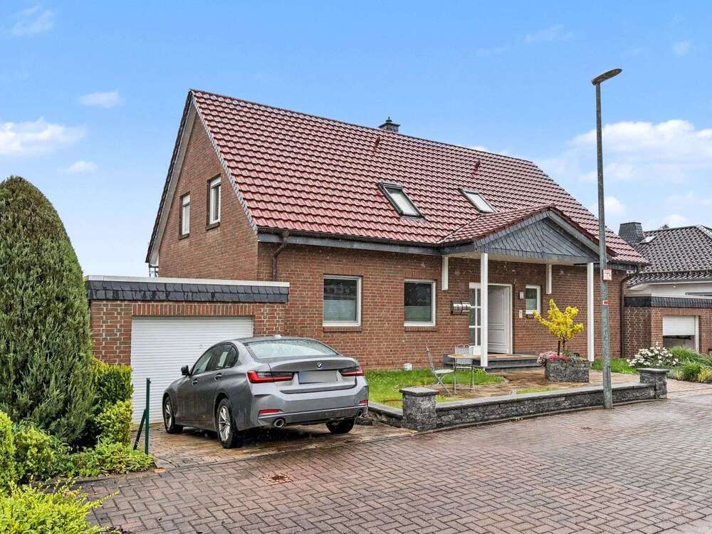 Thumbnail-Haus zum Kaufen in Bad Salzdetfurth 440.000,00 € 173 m²