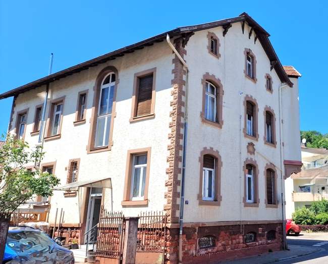 Thumbnail-Wohnung zum Kaufen in Annweiler am Trifels 159.000,00 € 199 m²