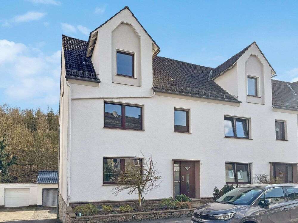 Thumbnail-Haus zum Kaufen in Beverungen 115.000,00 € 169 m²