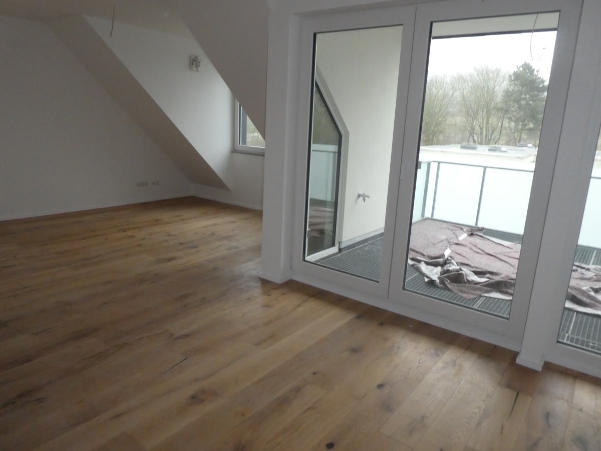 Thumbnail-Neue helle Dachgeschoßwohnung mit moderner Heiztechnik im Energiesparhaus Bonn-Endenich