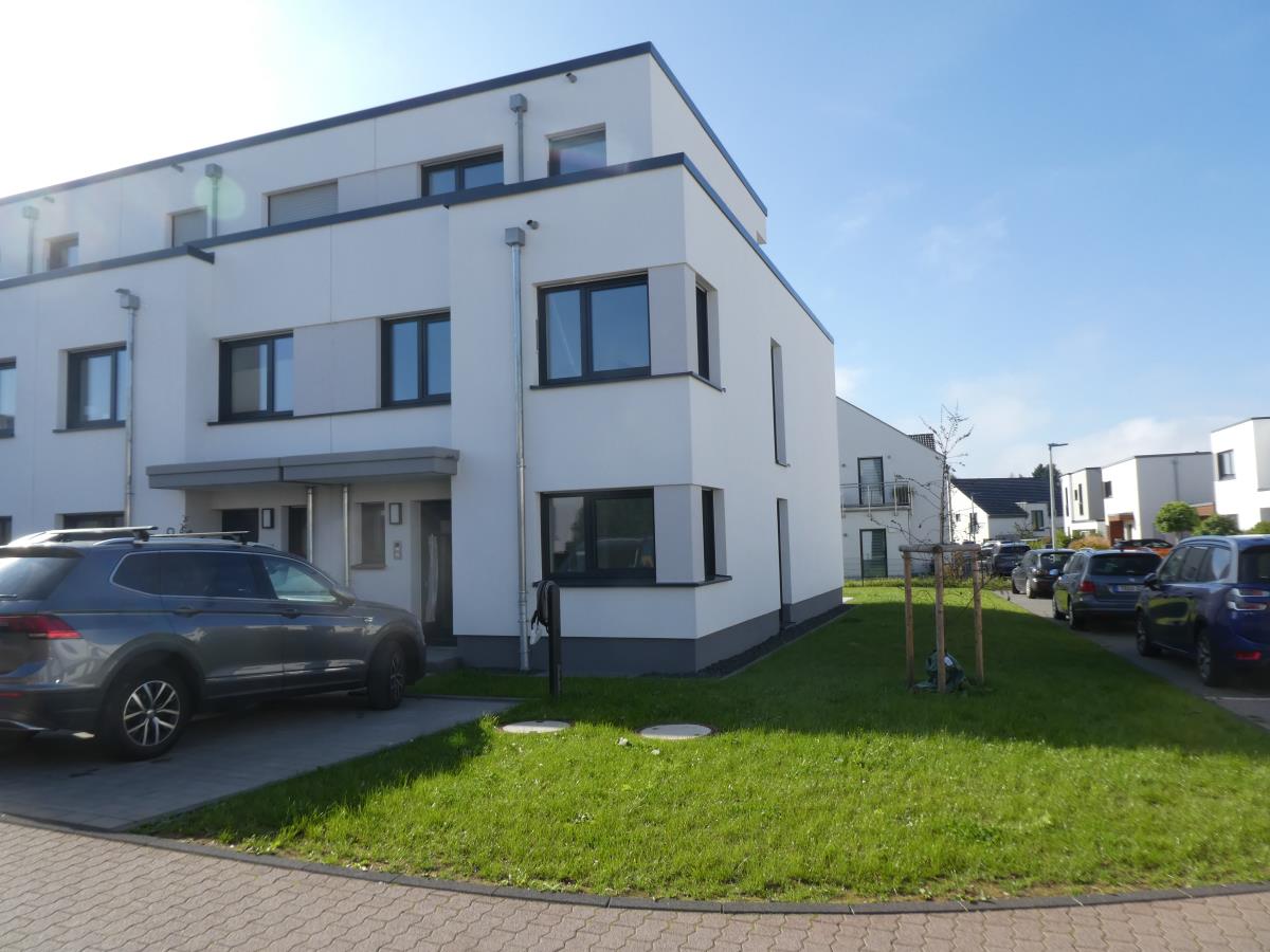 Thumbnail-Neues KFW 40 Eckhaus Tarforster Höhe mit schöner Dachterrasse und schönem Garten