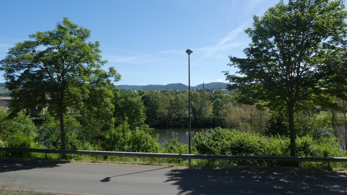 Thumbnail-Top Lage- Baugrundstück mit herrlichem Saarblick in zentraler Lage von Saarburg