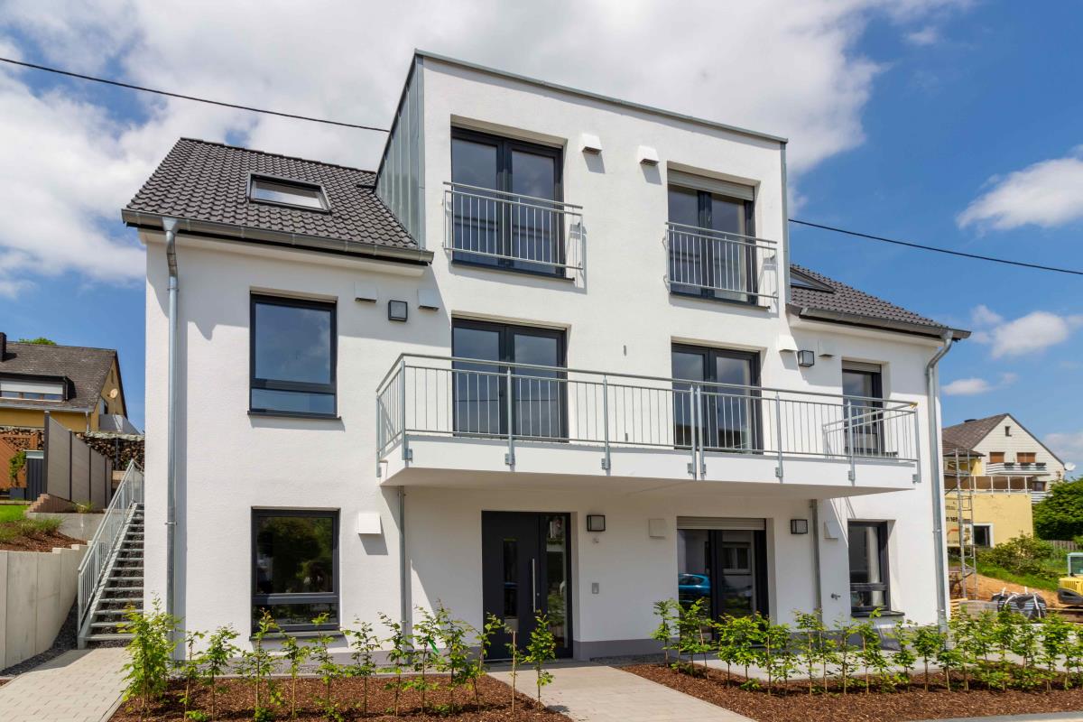 Thumbnail-Neues vermietetes 3-Familienhaus als KFW 55 Energiesparhaus in ruhiger Lage Trier-Kernscheid
