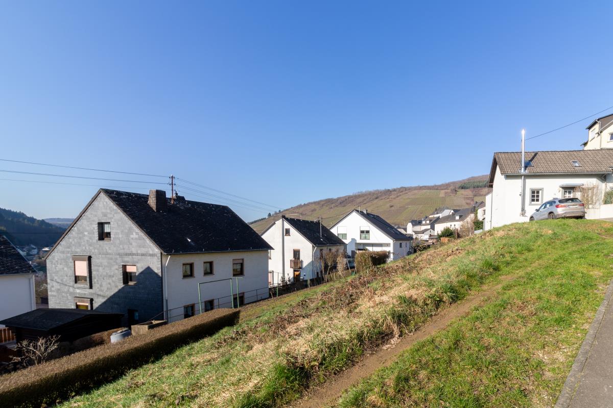 Thumbnail-Schönes Baugrundstück in ruhiger Ortslage von Waldrach mit schönem Blick