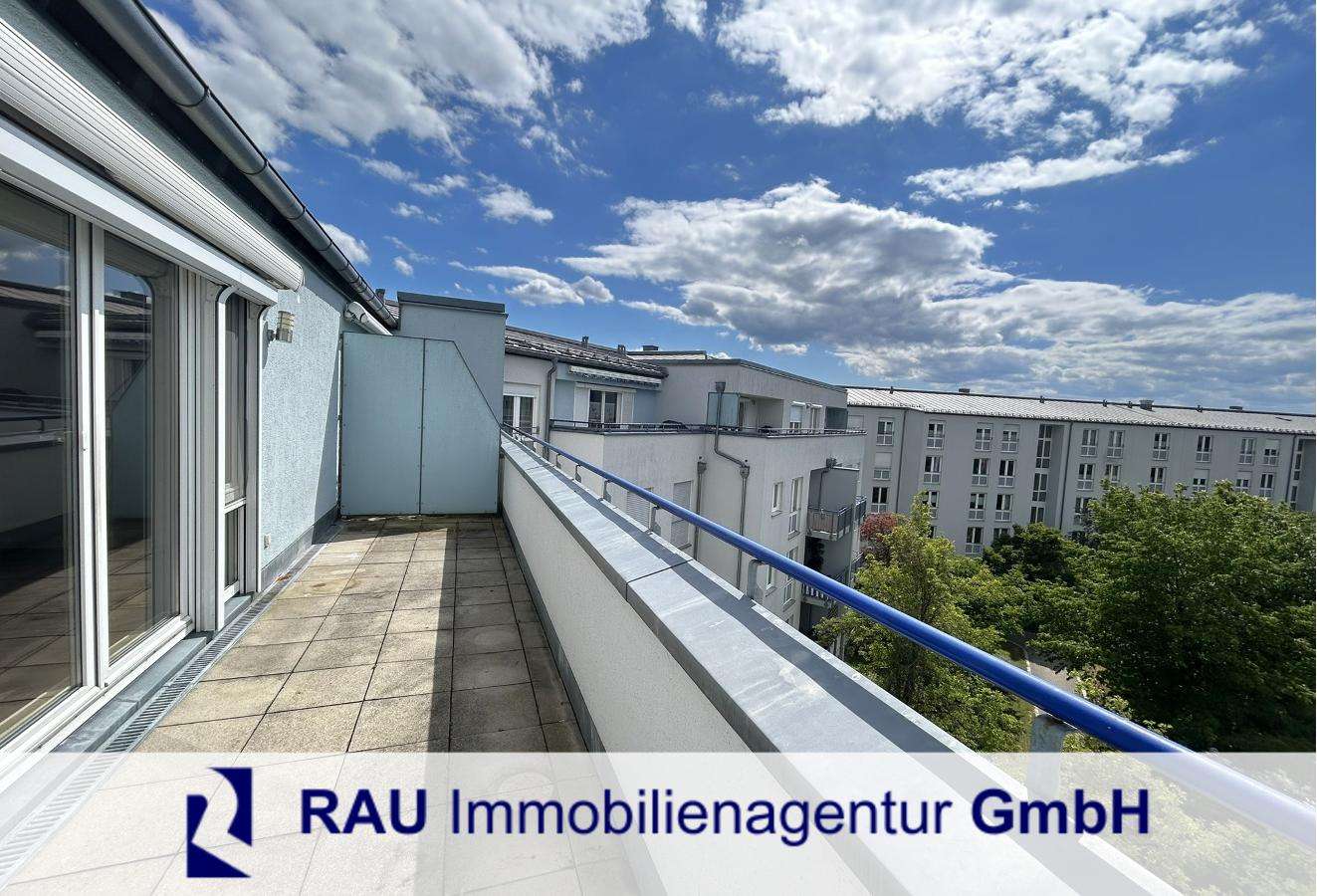 Thumbnail-Sofort frei - Dachterrassen-Wohnung, 2 Zi. plus Wohnküche (Erbpacht)