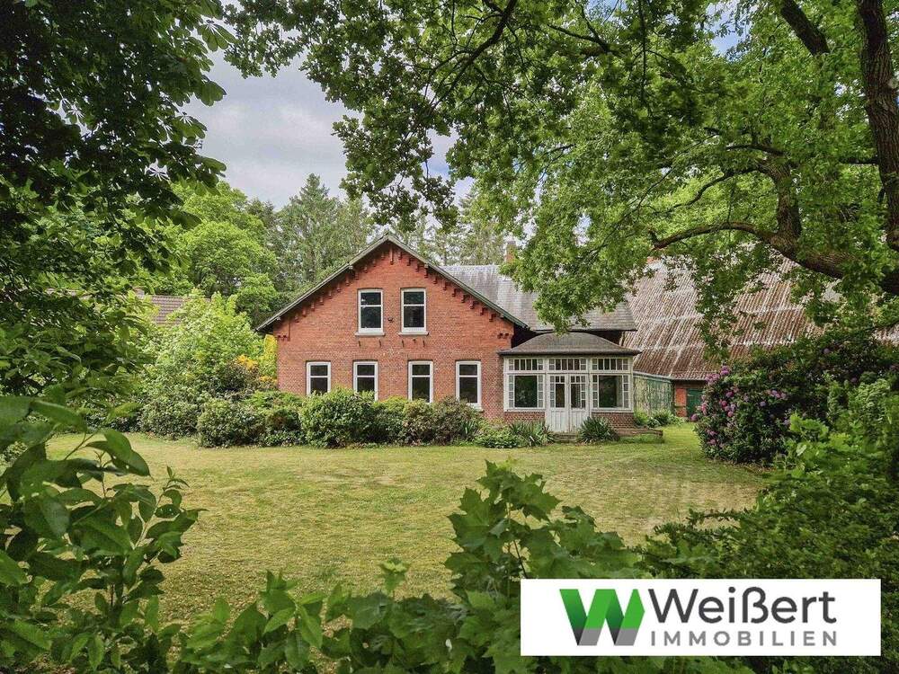 Thumbnail-Brokstedter Hofidylle - historisches Wohnhaus, Bauernscheune mit Einliegerwohnung, Waldfläche und Garagen!