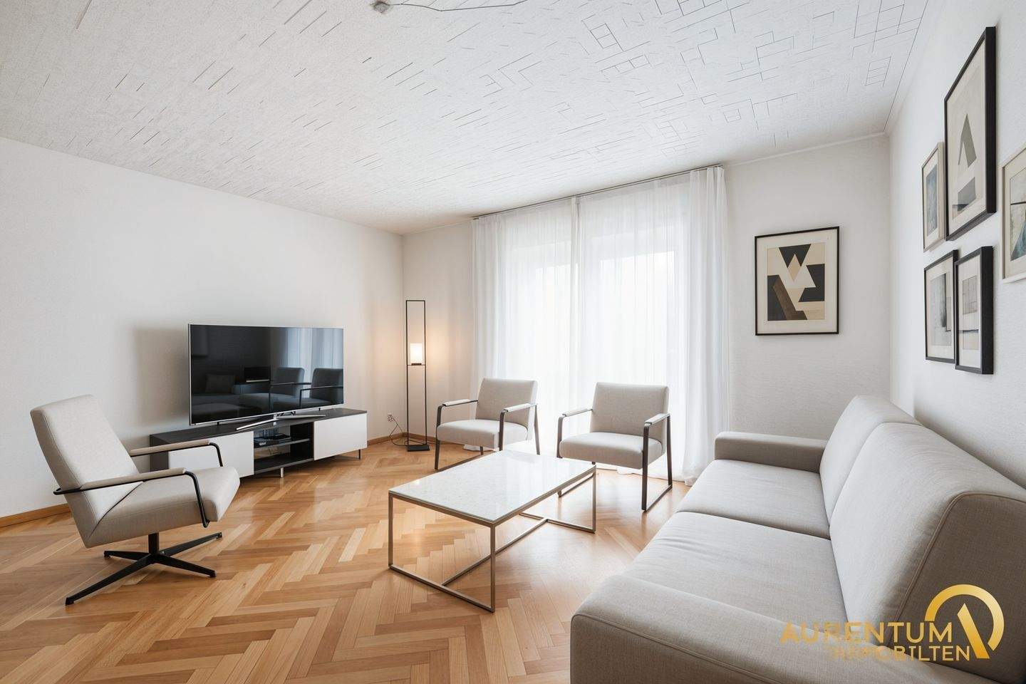 Thumbnail-Gepflegtes Zweifamilienhaus mit Einliegerwohnung und Garage in attraktiver Lage von Manching