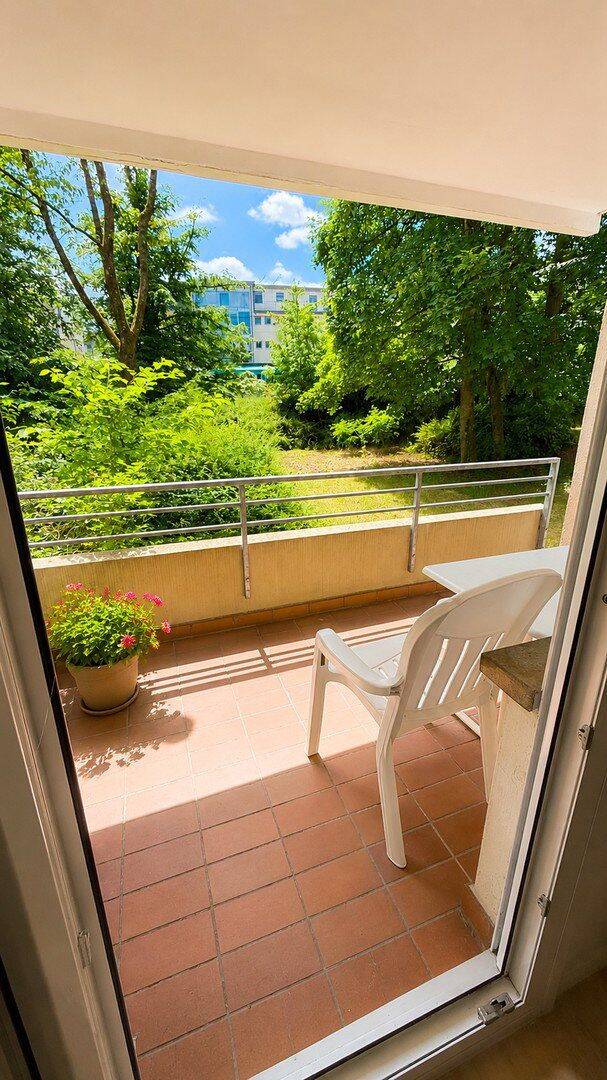 Thumbnail-Helle 2-Zimmer-Wohnung mit Balkon ins Grüne in Oberursel