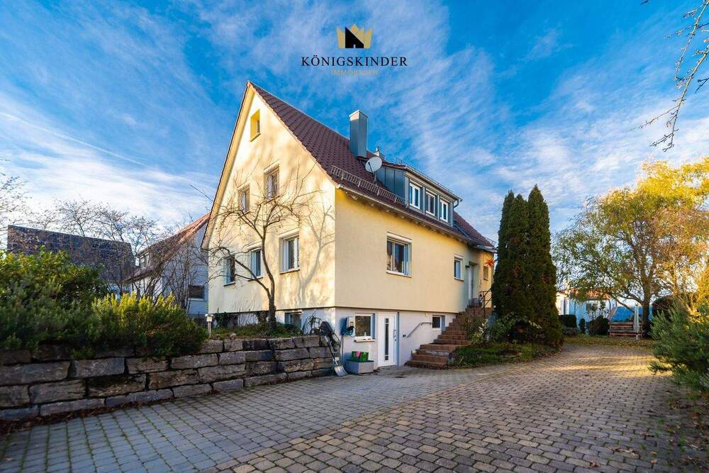 Thumbnail-Platz für die ganze Familie: Gepflegtes Haus mit Scheune und großzügigen Gartengrundstück!