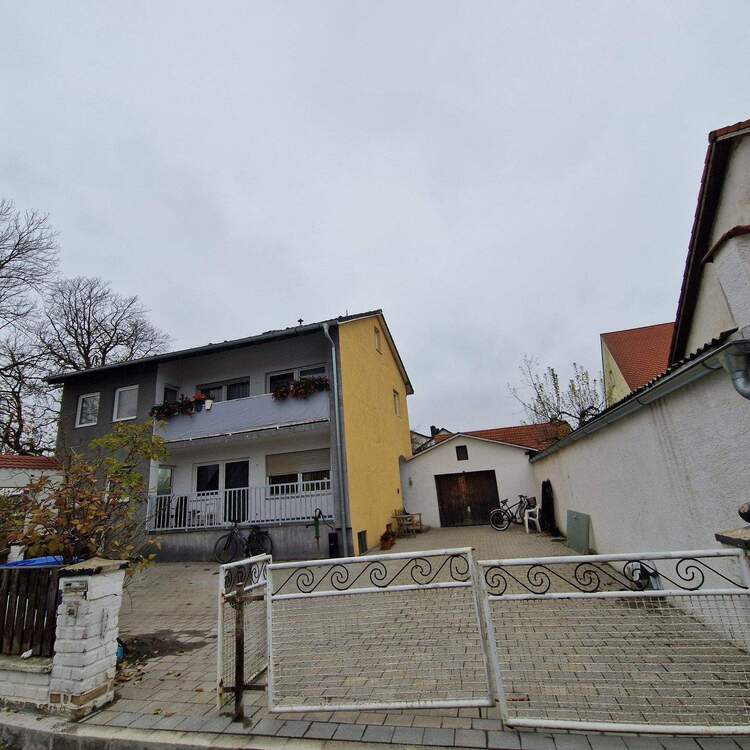 Thumbnail-Saniertes MFH mit 3 Wohnungen im Zentrum