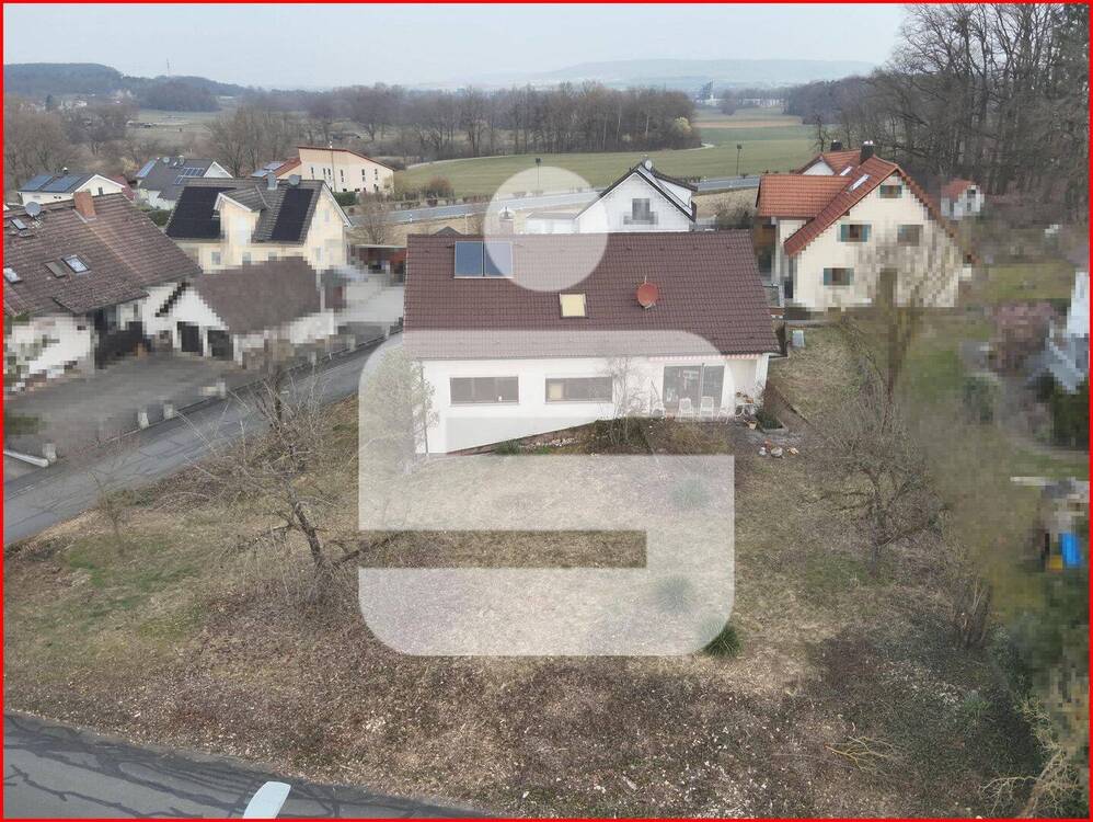 Thumbnail-Viel Raum zum Leben: Einfamilienhaus mit großzügigem Grundstück