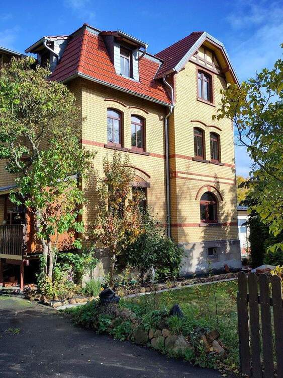 Thumbnail-Historische Perle mit Nebengelass (Halle)