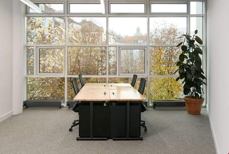 Thumbnail-Flexibler Schreibtischplatz im Münchner Coworking am Odeonsplatz - sofort