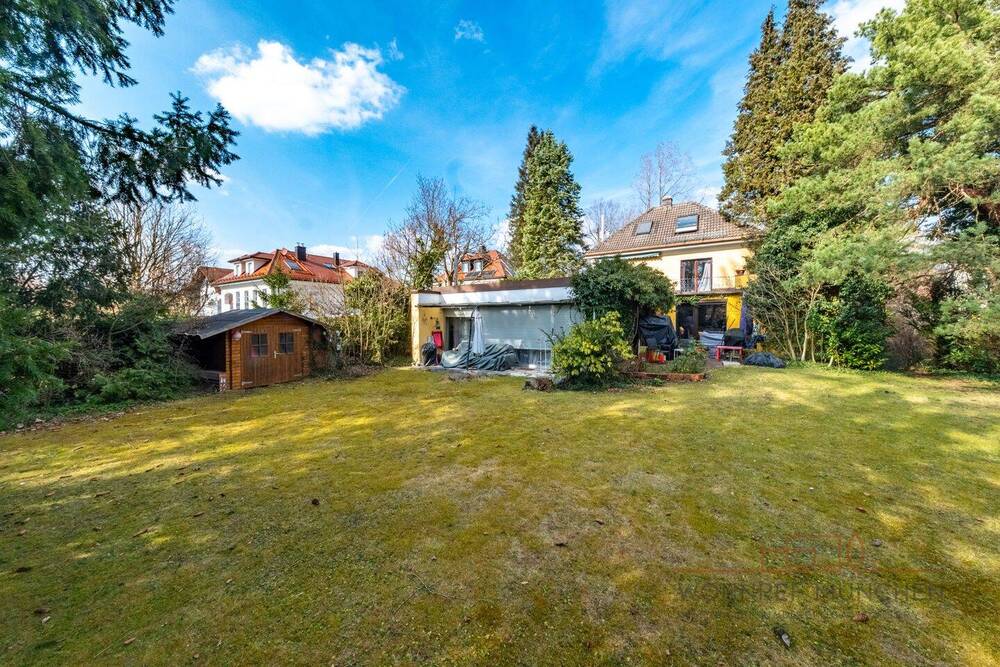 Thumbnail-Bauträger und Projektierer: 1250m² Baugrundstück mit Altbestand in ruhiger Lage in Haar