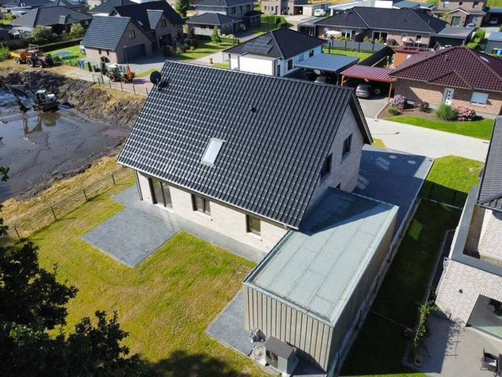 Thumbnail-Hochwertige neuwertige Oberwohnung mit kleiner Terrasse, moderner Küche in ruhiger Lage