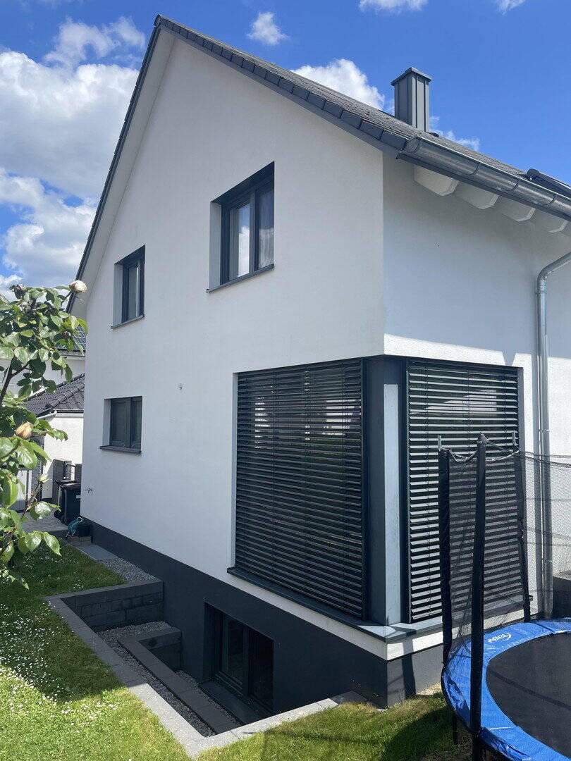 Thumbnail-Modernes Einfamilienhaus mit offenem Wohnkonzept und großzügigem Grundstück in toller Lage