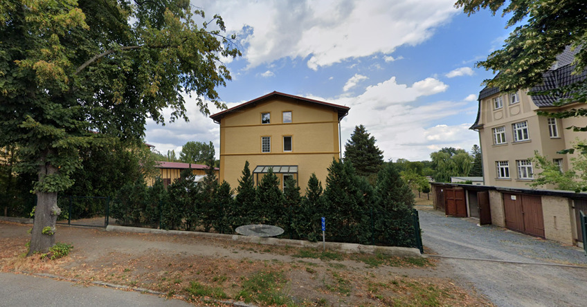 Thumbnail-Großzügiges Mehfamilienhaus mit Gartenflächen und ausreichen Nebengebäuden in Lauchhammer