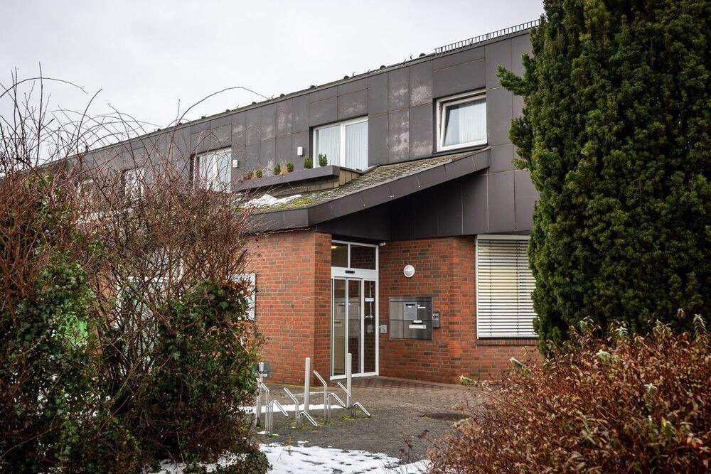 Thumbnail-*** WOHN- und PRAXISHAUS insg. 3 WE und 3 GE + GARAGE über 45k p.a. ***