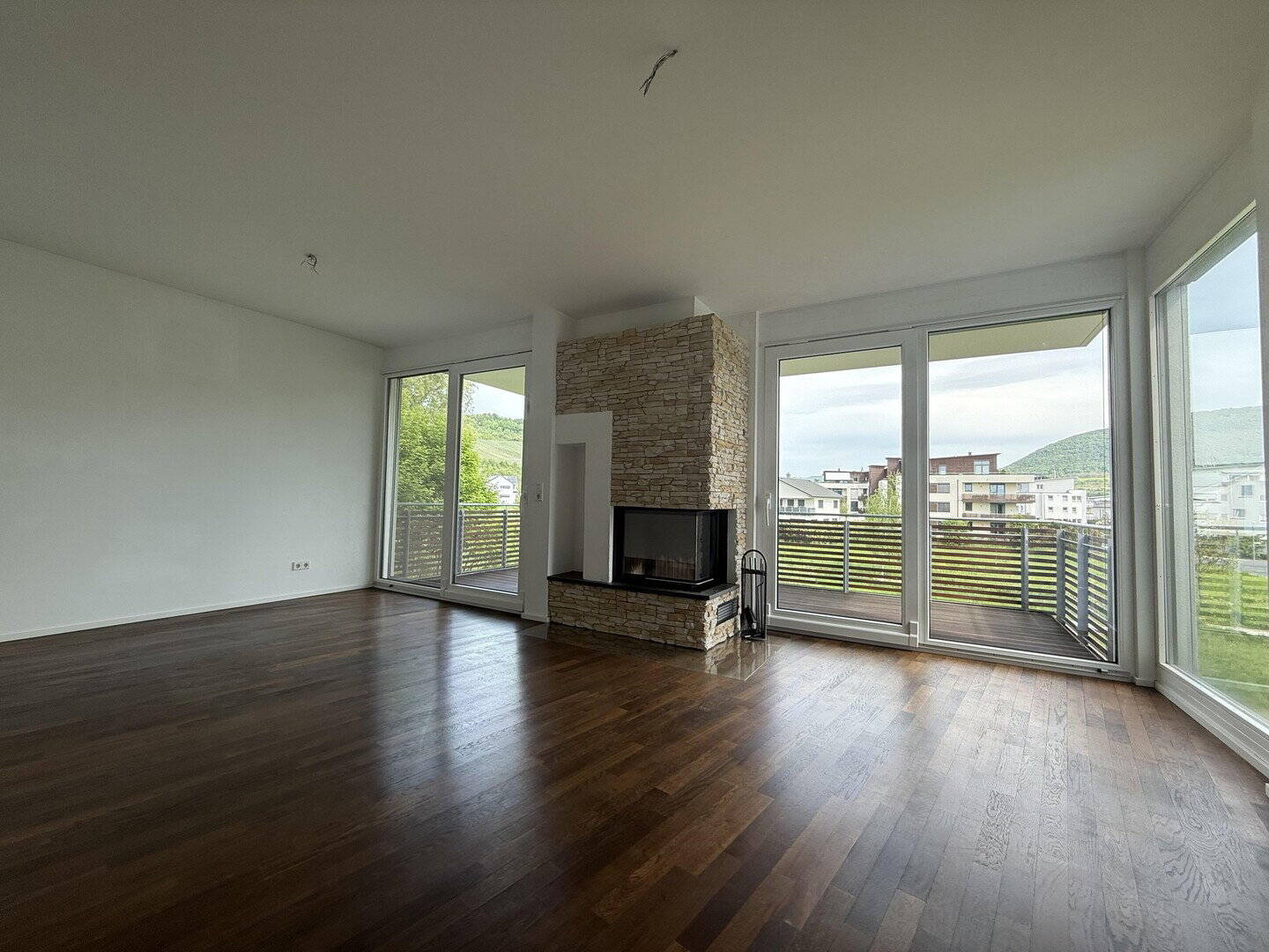 Thumbnail-Lichtdurchflutete Wohnung mit herrlichem Weitblick auf Weinberge und Albtrauf
