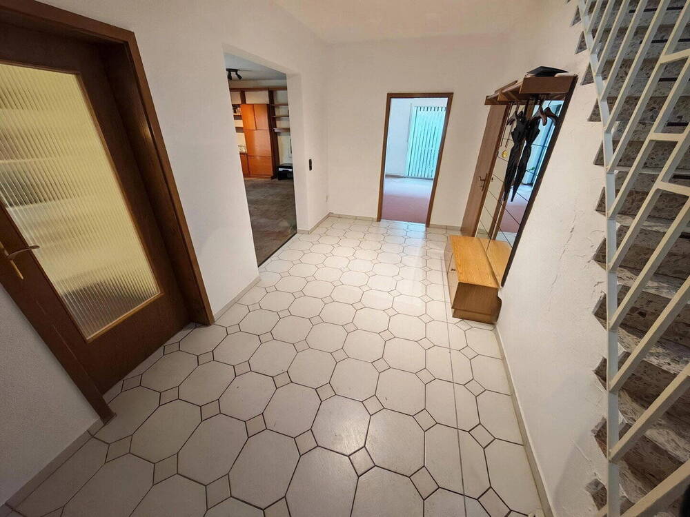 Thumbnail-Ohne Käuferprovision: Raumwunder mit Einliegerwohnung & Doppelgarage