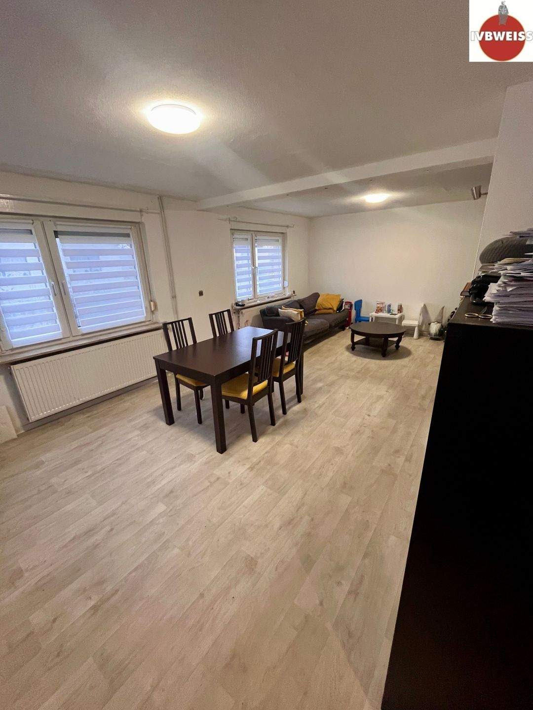 Thumbnail-Gemütliches Einfamilienhaus mit großem Grundstück in ruhiger Lage zu verkaufen