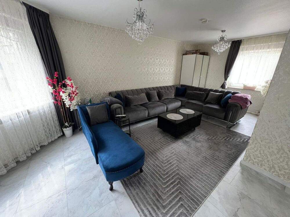 Thumbnail-Großzügige helle 4 Zimmer Wohnung in FrankfurtSossenheim