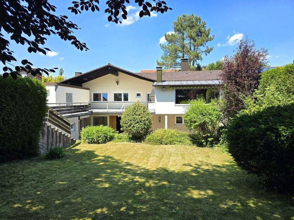 Thumbnail-Großzügiges Anwesen inkl. Einliegerwohnung und Baureserve in Brunnthal