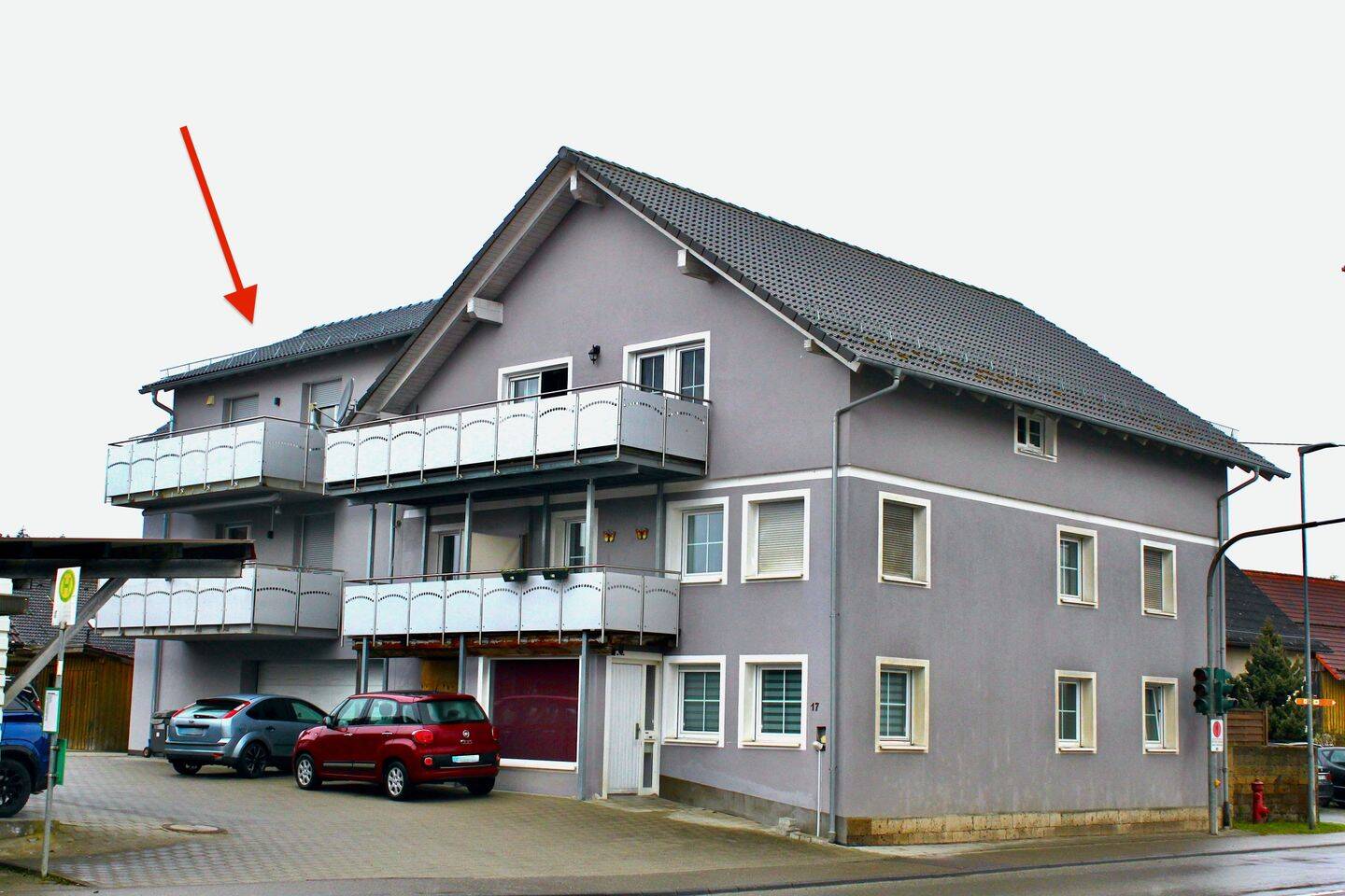 Thumbnail-Moderne 3-Zimmer-Dachgeschosswohnung mit Balkon und guter Ausstattung