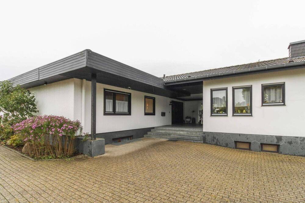 Thumbnail-Wohlfühloase: Zuhause in schöner, ruhiger Lage in Monschau - 2 Bungalows und Einliegerwohnung
