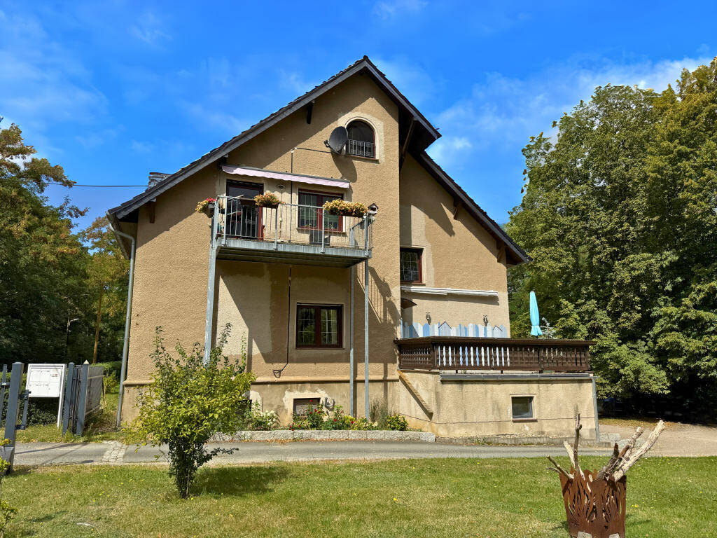 Wohnzimmer in Hauptwohnung (Obergeschoss)