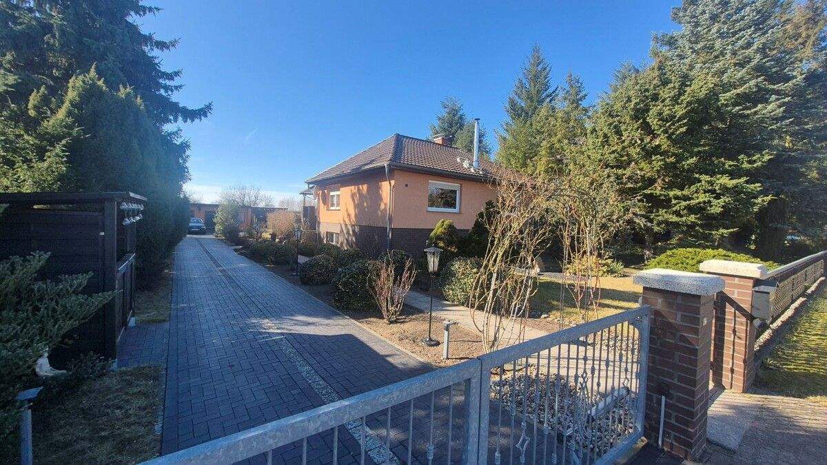 Thumbnail-Hauptstadtmakler-Großzügiges Traumhaus in Top--Lage