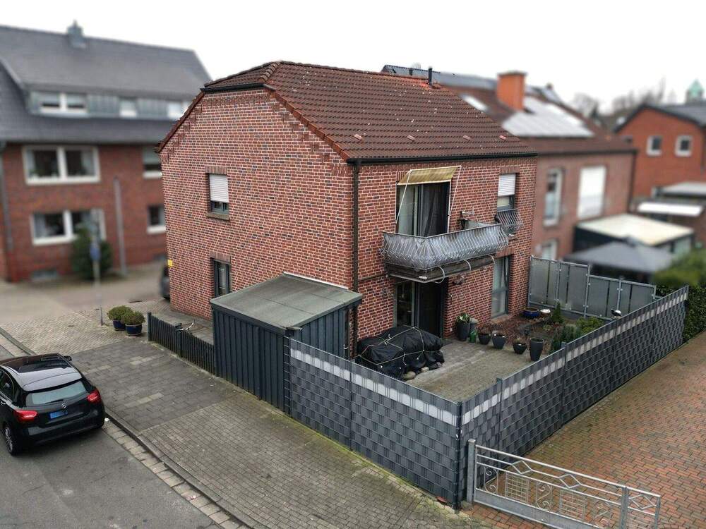 Thumbnail-Zweifamilien-Doppelhaushälfte in Rheine - Wohnen & Vermieten clever kombiniert