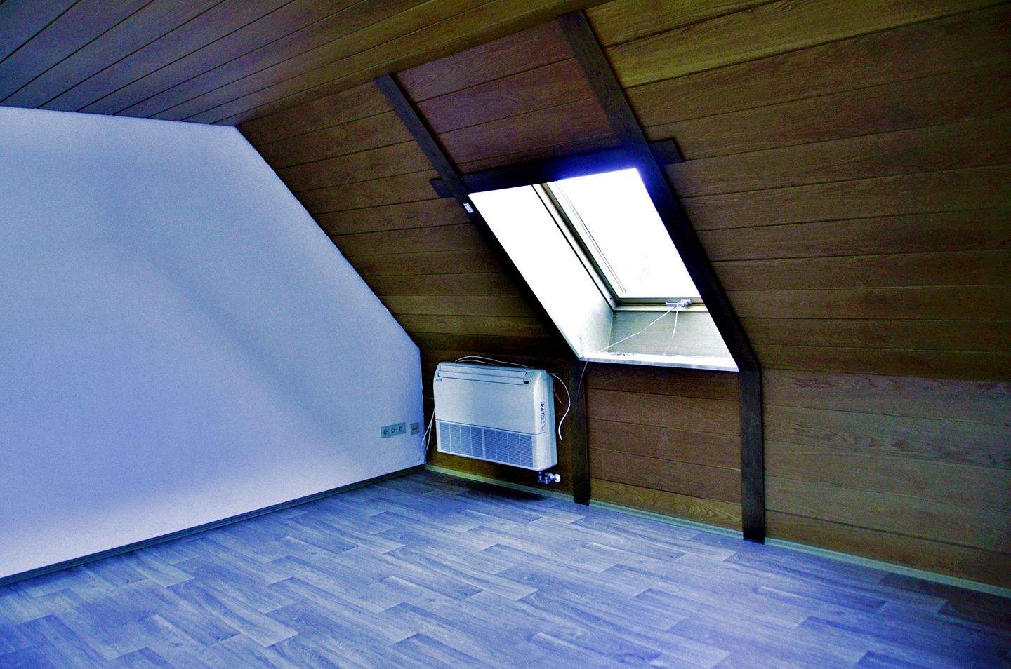 Thumbnail-Drei-Zimmer-Dachgeschoß-Wohnung in Ansbach