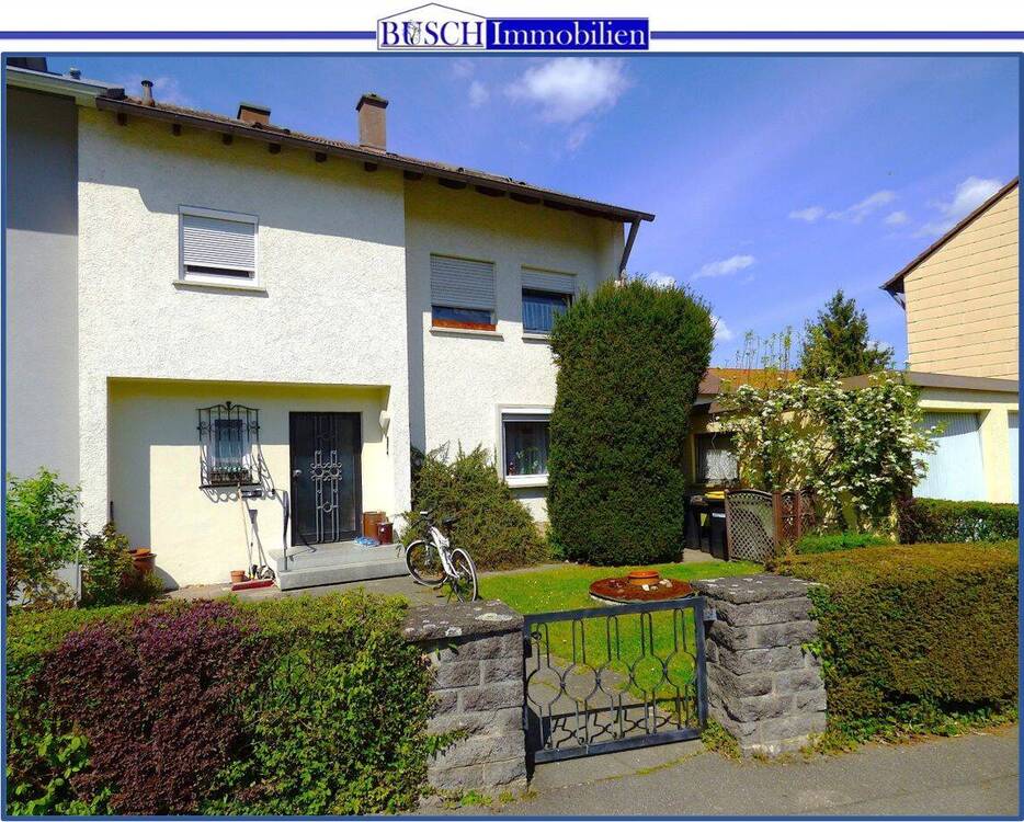 Thumbnail-* Doppelhaushälfte mit großem Garten und Garage *
