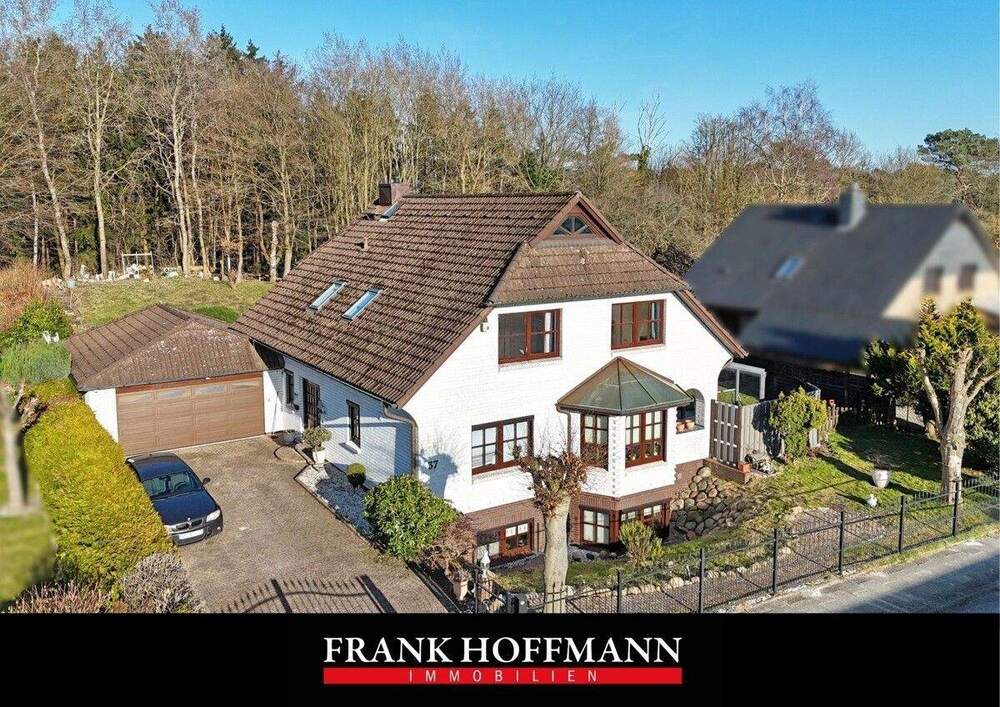 Thumbnail-Attraktives Einfamilienhaus mit großzügiger Wohnfläche in begehrter Waldrandlage in Quickborn