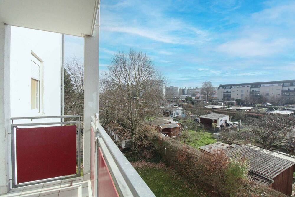 Thumbnail-Kreuznacher Balkon-Perle mit Potential - 3 Zi-ETW in renovierungsbedürftigem Zustand & TG-Stellplatz